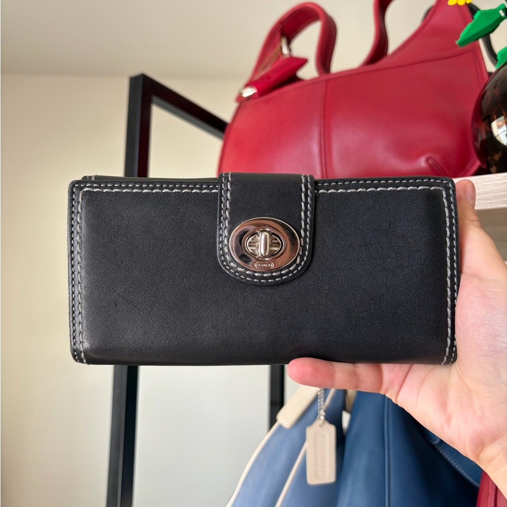 Y2K Coach Black Turn Lock Wallet